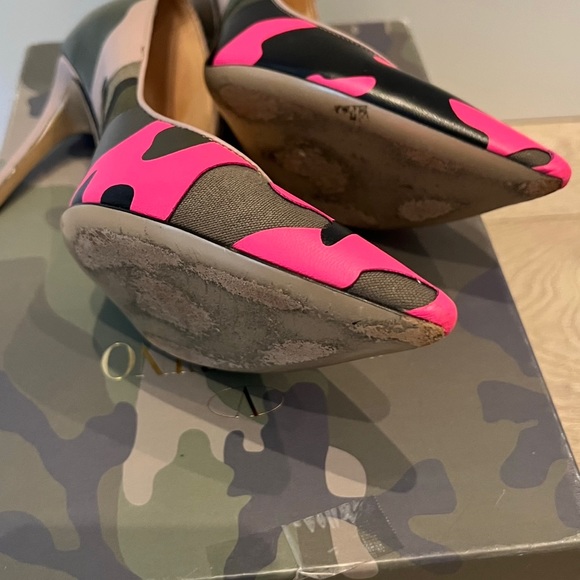 Valentino Rockstud RARE Camo Pink Pumps - Picture 6 of 12